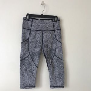 Lulumon cropped leggings